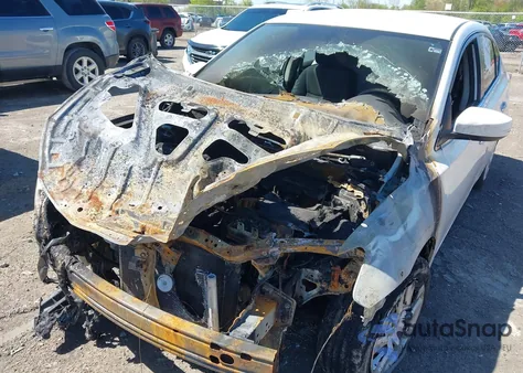 2014 Nissan Sentra Fe+ S/Fe+ Sv/S/Sl/Sr/Sv z USA, uszkodzony, nr VIN 3N1AB7AP1EL633137